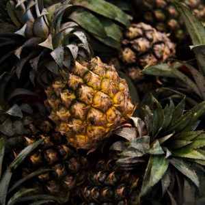 pineapple-ananas-citrus-fruit-juicy-nutrition-pina